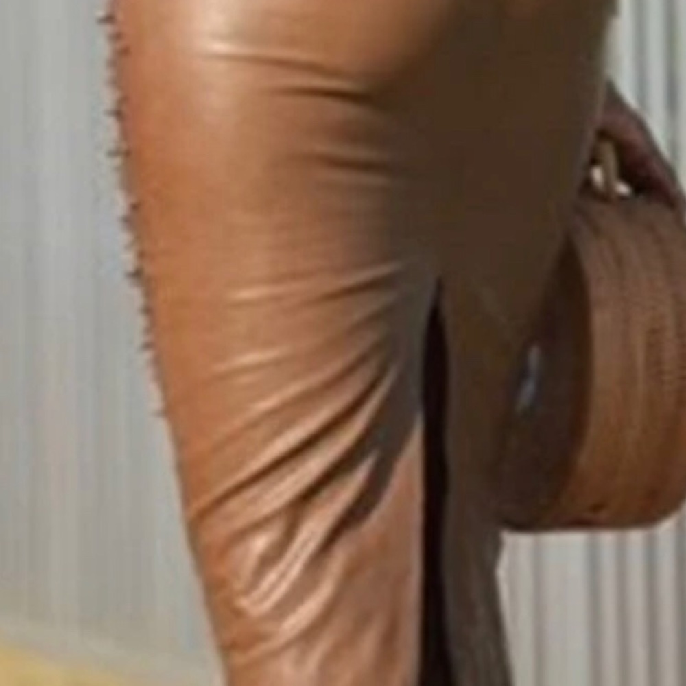 Skirt - Picture 4 of 4